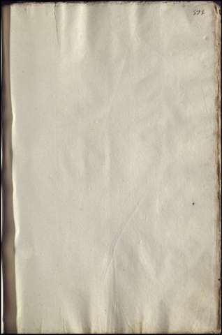 915