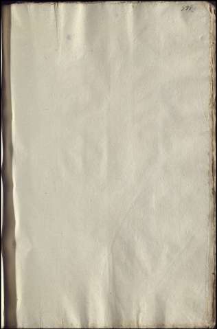 923